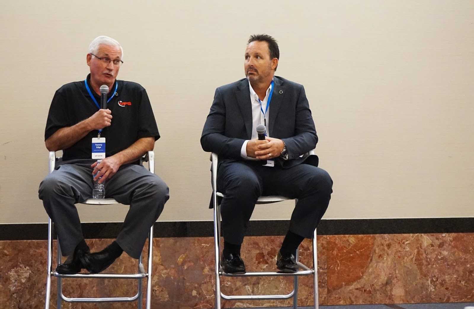 Томми Эдж и Энтони Уид во время панельной дискуссии на конференции Telematics Los Angeles 2018
